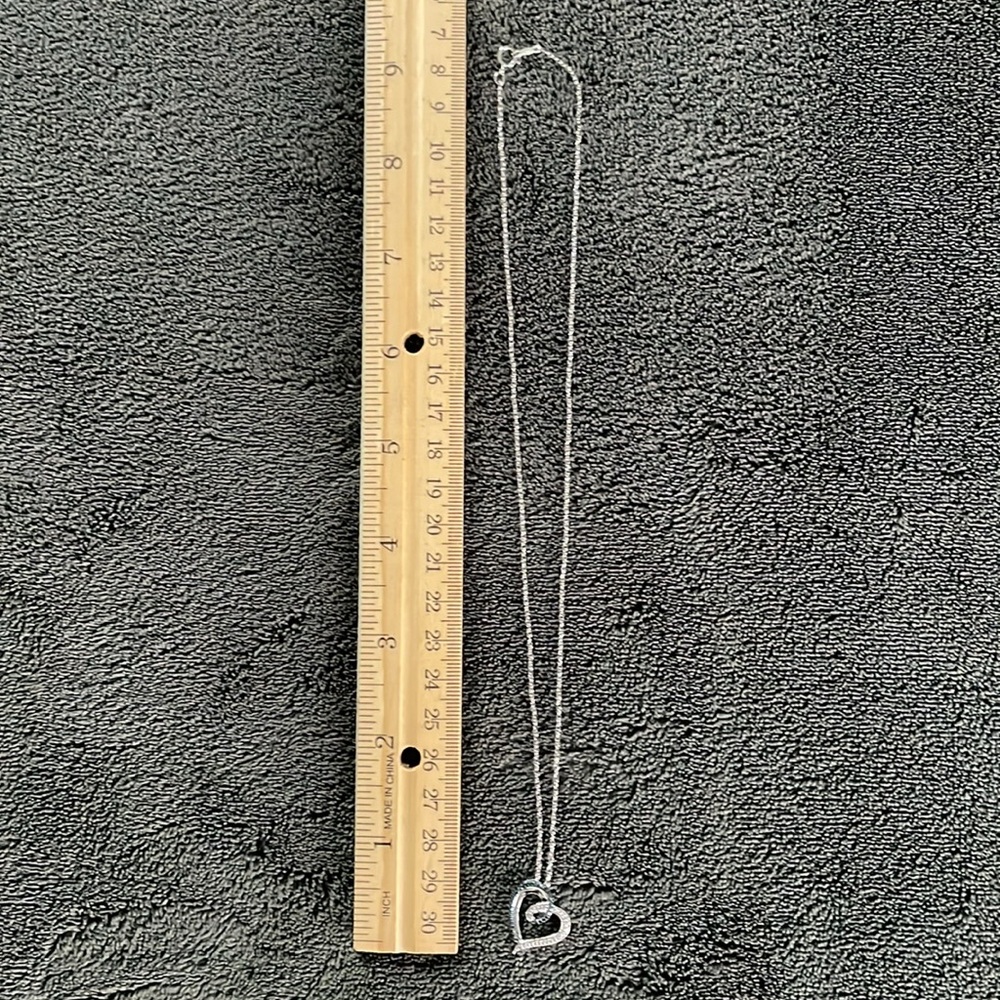 Elegant Sterling Silver Heart Pendant Necklace - Picture 3 of 4